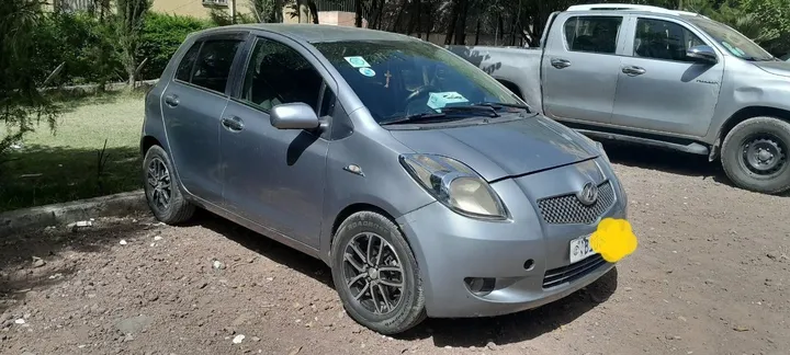 Toyota Yaris Compact 2006 – photo 3