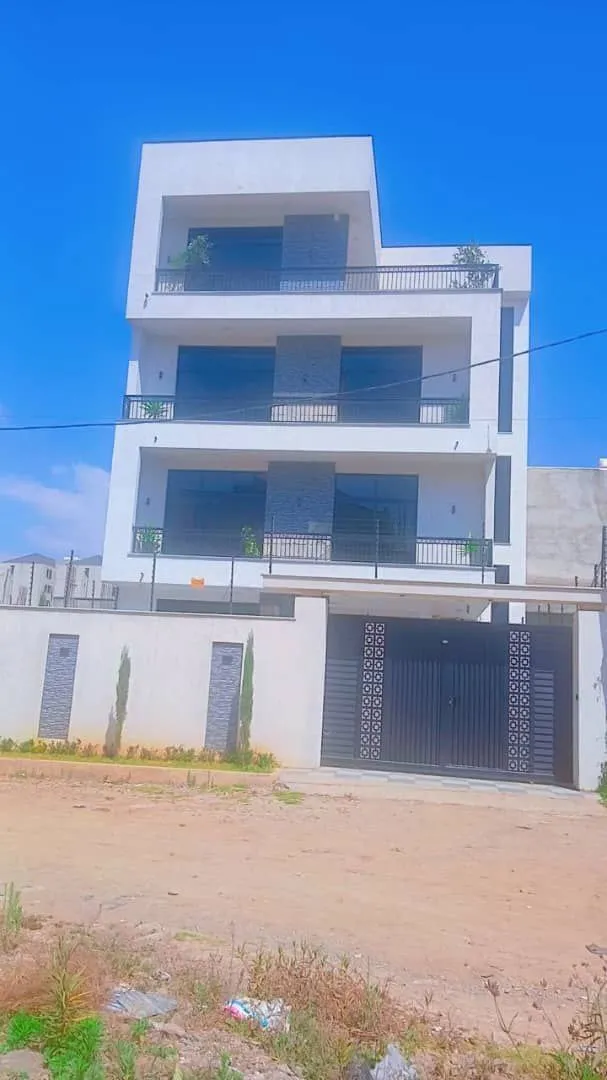 Modern G+3 House 250 sqm Ayat – photo 3