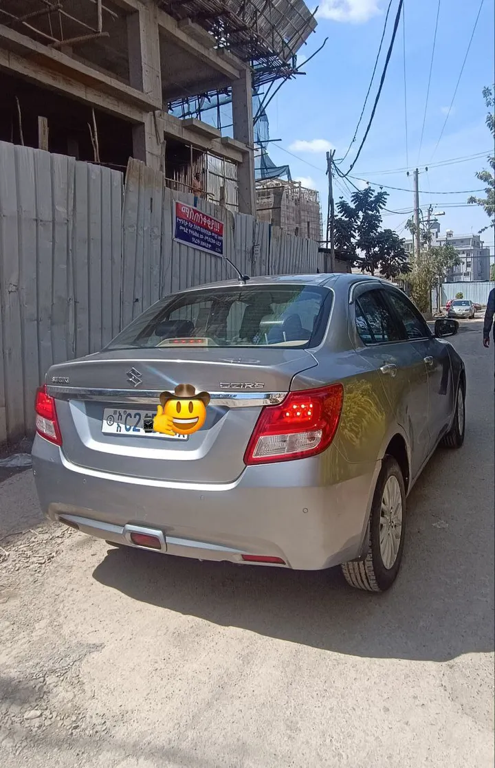 Suzuki Dzire 2022 Automatic – photo 5