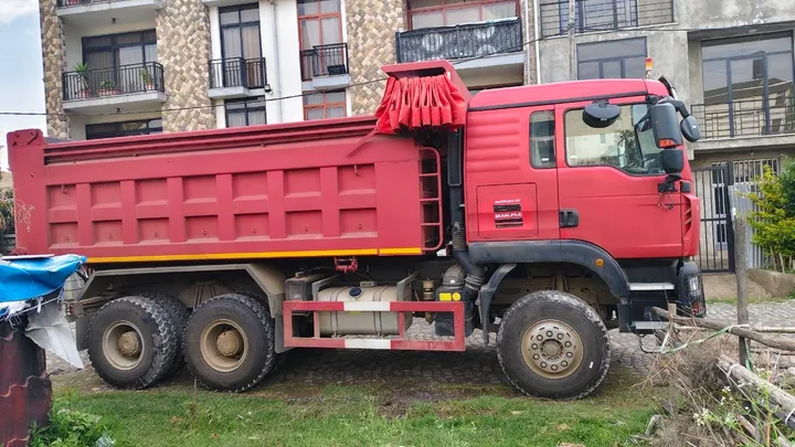 Sinotruk Howo TX Dump Truck – photo 4