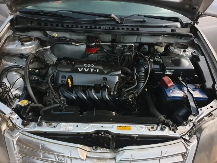 Toyota Corolla 2005 Manual Silver – photo 8