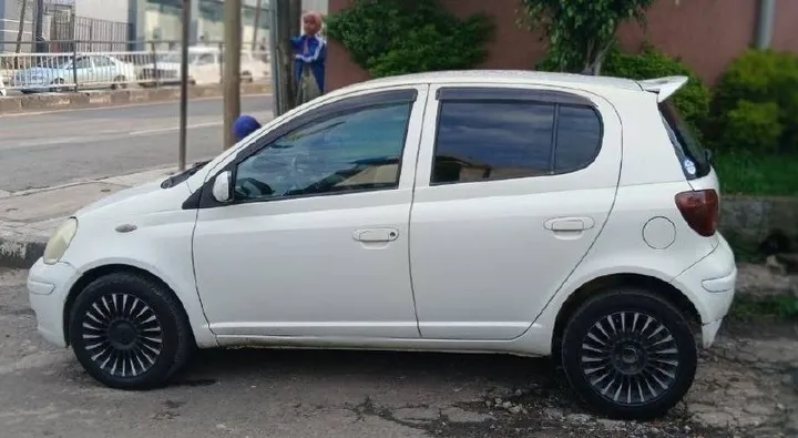 Toyota Vitz 2004 Automatic – photo 4