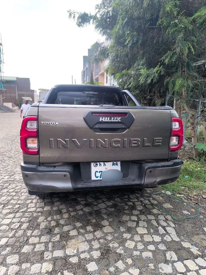 Toyota Hilux Invincible Double Cab 2021 – photo 5