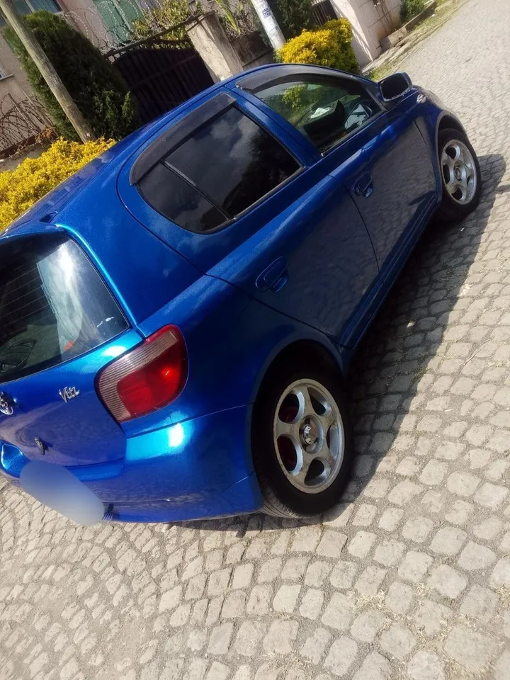 Toyota Vitz 2002 – photo 5