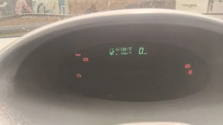 Toyota Vitz 2002 Automatic 1.0L – photo 7