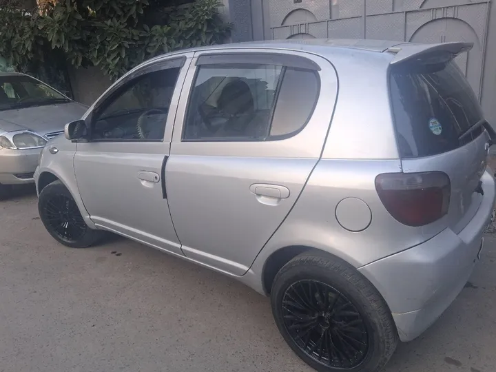 Toyota Vitz 2001 Automatic – photo 5