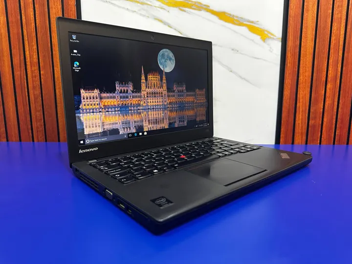 Lenovo ThinkPad X240 i5 Laptop – photo 6
