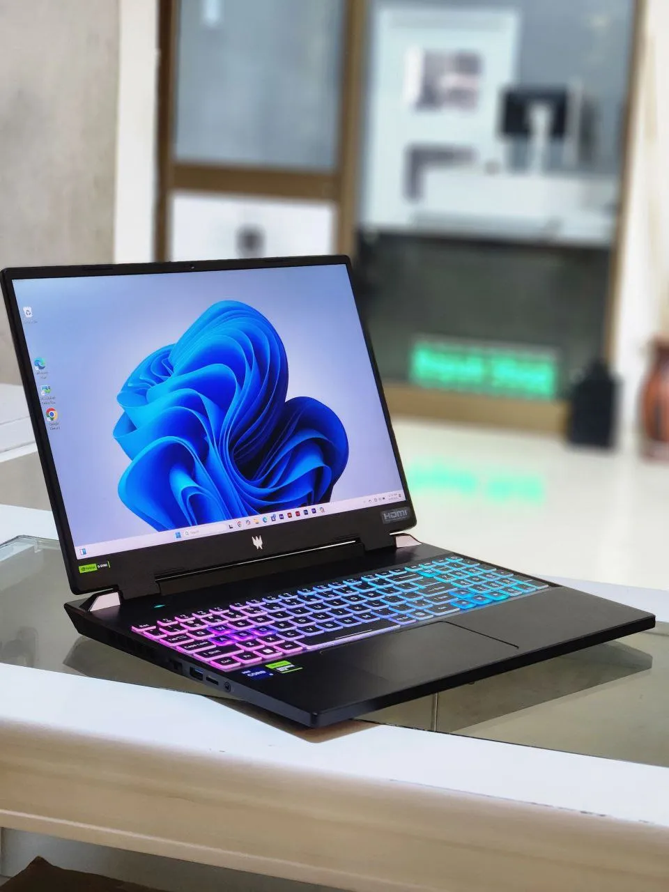 Acer Predator Helios 300 Gaming Laptop – photo 5