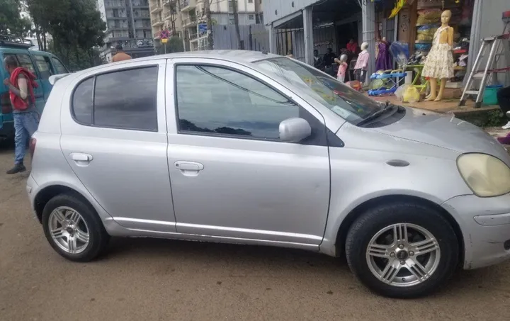 Toyota Vitz 2002 Automatic – photo 5