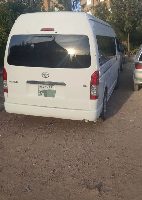 Toyota Hiace Highroof GL 2015 – photo 4
