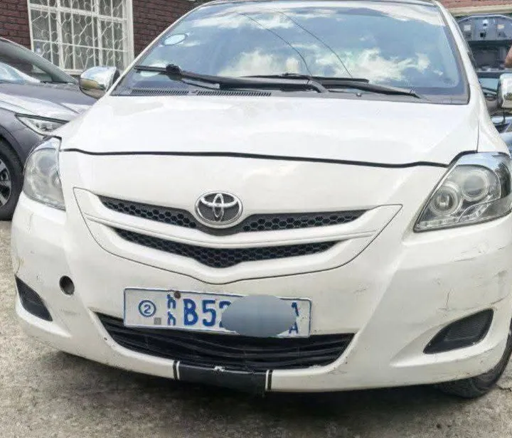 Toyota Yaris Belta 2010 – photo 4