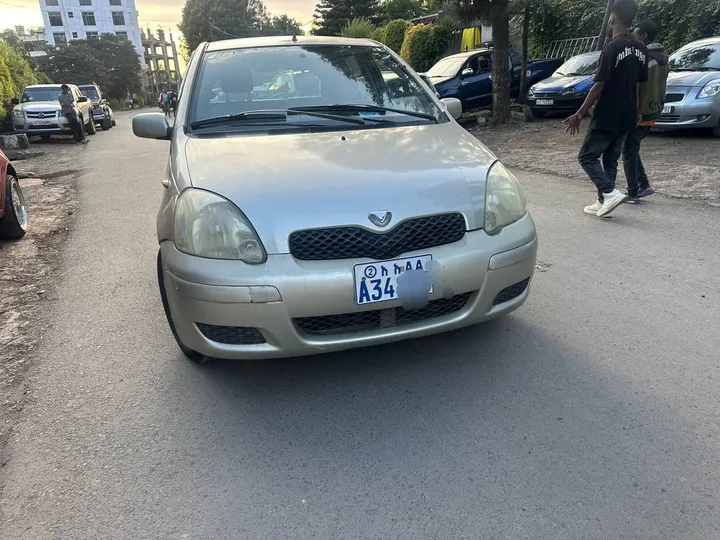 Toyota Vitz 2002 Automatic – photo 4
