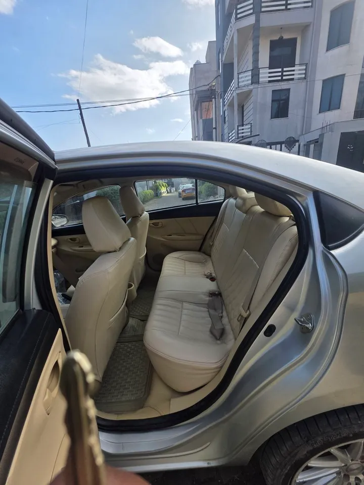 Toyota Yaris 2014 Sedan – photo 7