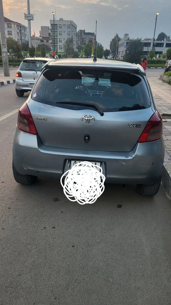 Toyota Yaris Compact 2007 Automatic – photo 4