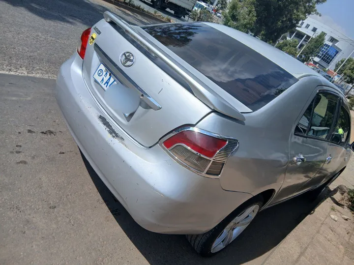 Toyota Yaris Belta 2007 – photo 4