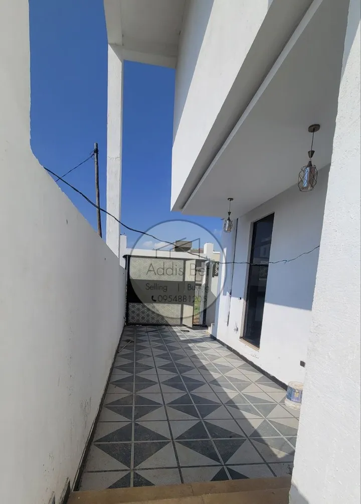 Bole Bulbula G+2 House for Sale – photo 4