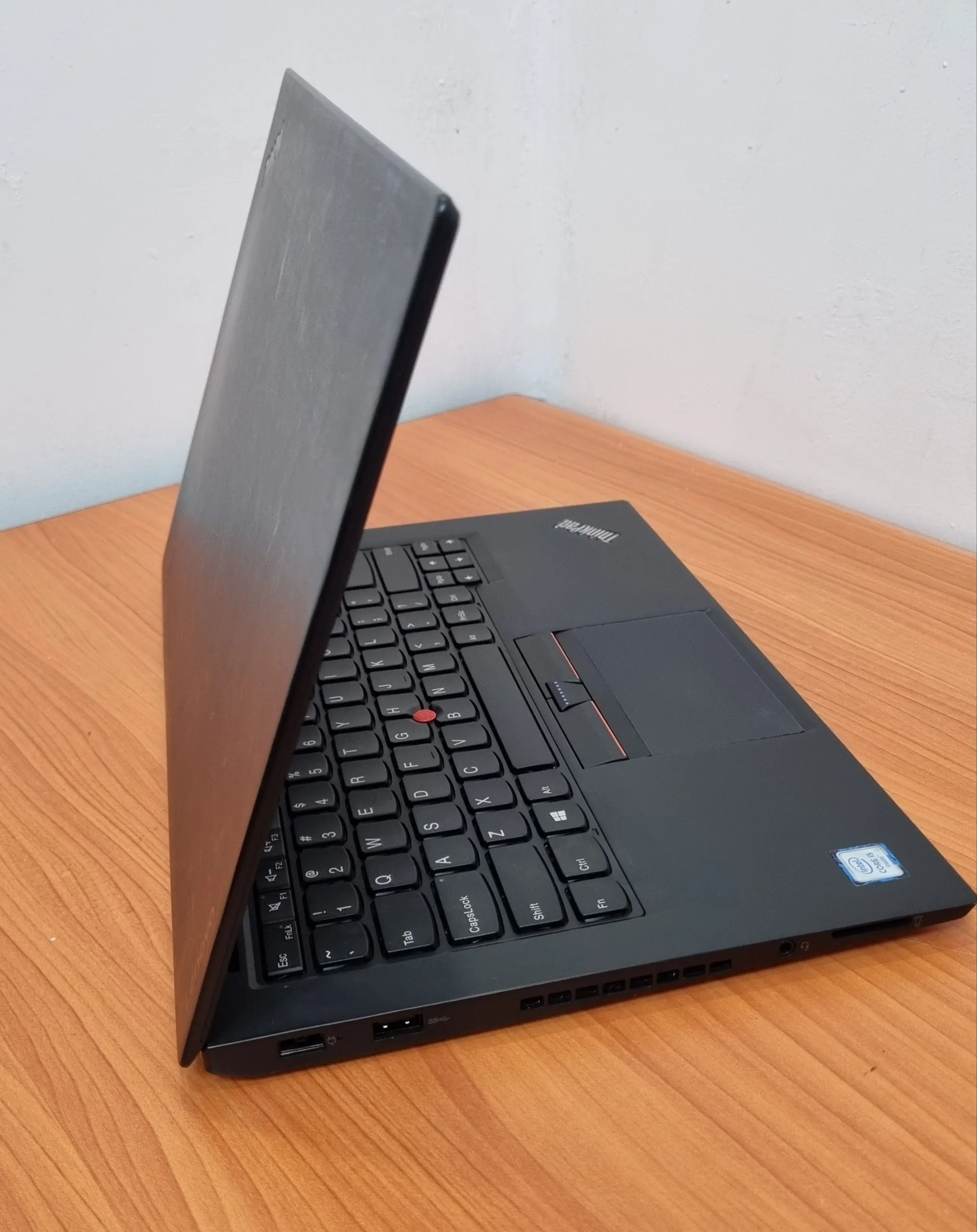 Lenovo ThinkPad T460s i5 Laptop – photo 4