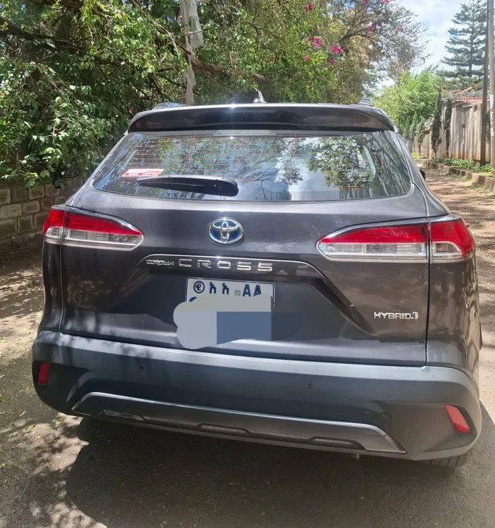 Toyota Corolla Cross Hybrid 2023 – photo 4