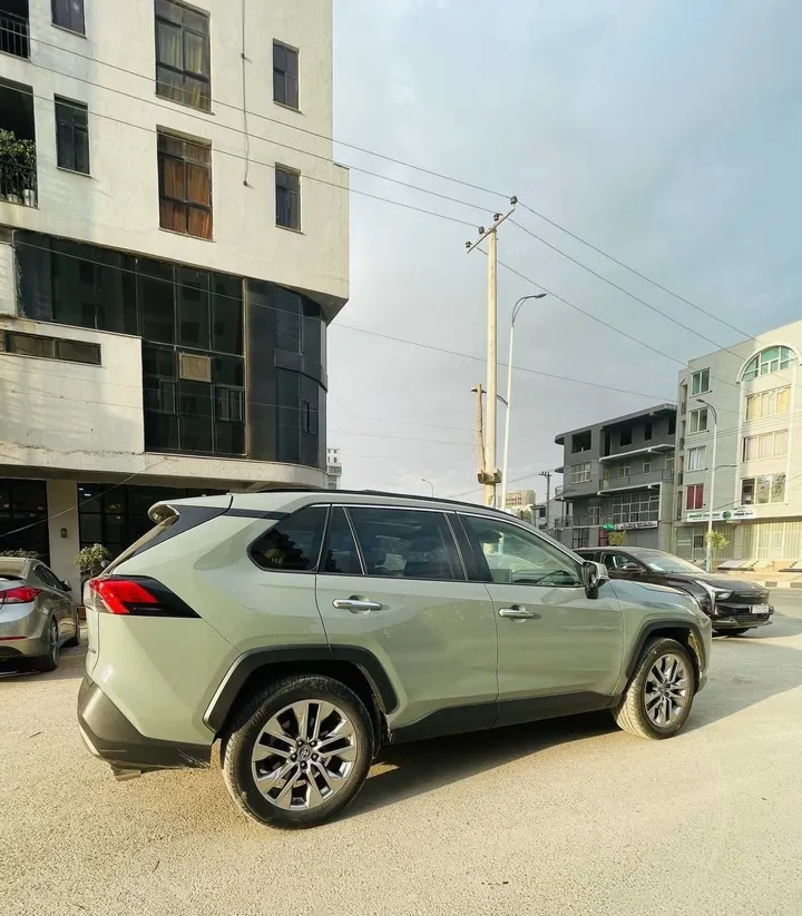 Toyota RAV-4 Hybrid 2022 – photo 5