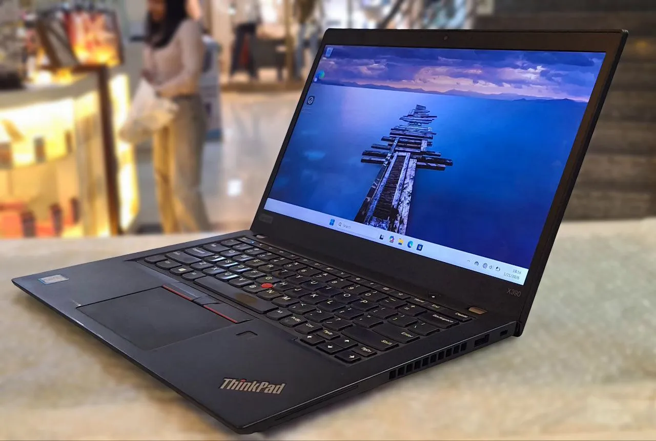 Lenovo ThinkPad X390 i7 Laptop – photo 3