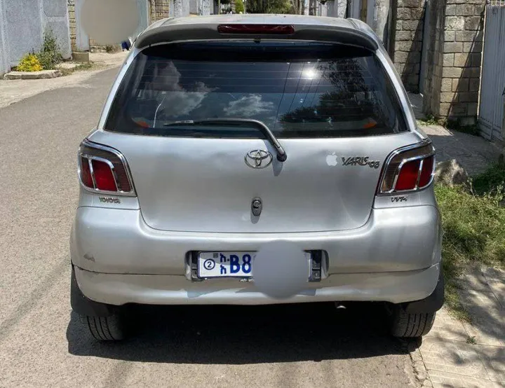 Toyota Vitz Yaris 2003 Manual – photo 3