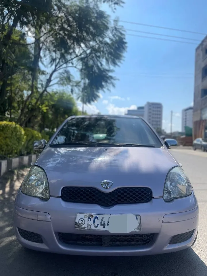 Toyota Vitz 2004 Automatic – photo 3