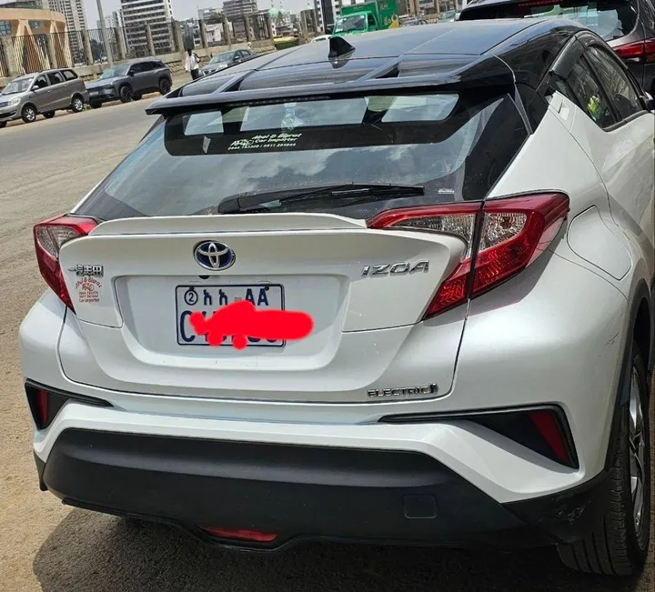 Toyota C-HR Izoa 2022 – photo 4