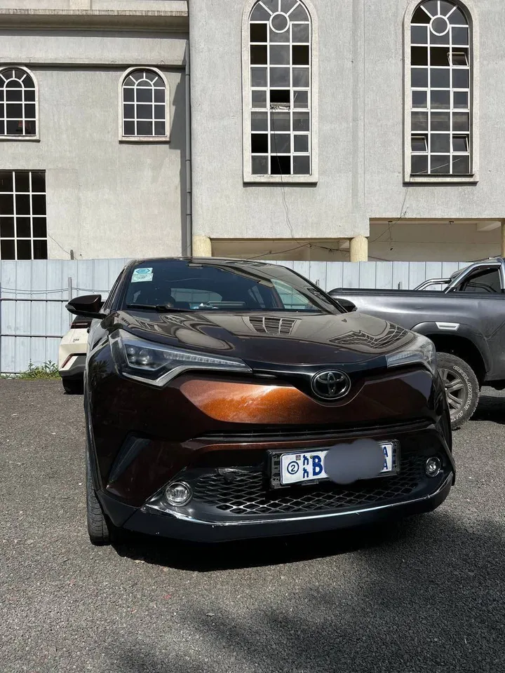 Toyota C-HR 1.2T AWD 2017 – photo 5