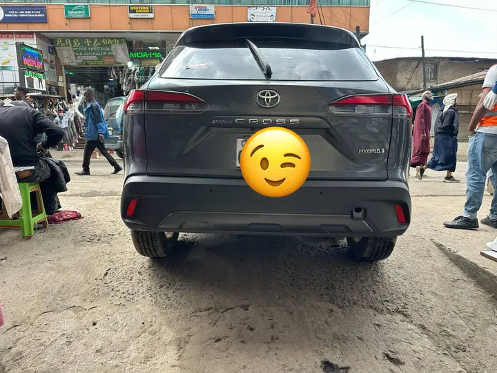Toyota Corolla Cross Hybrid 2023 – photo 6