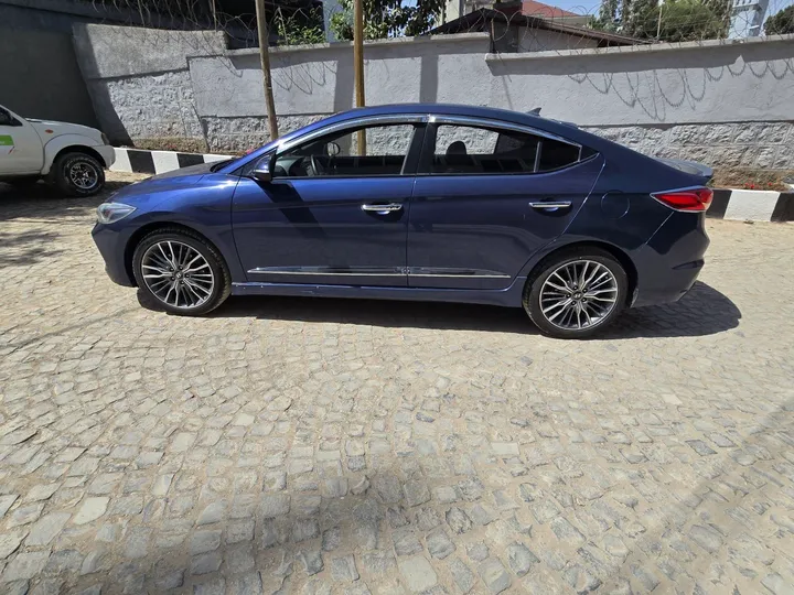 Hyundai Avante Sport 2017 – photo 3