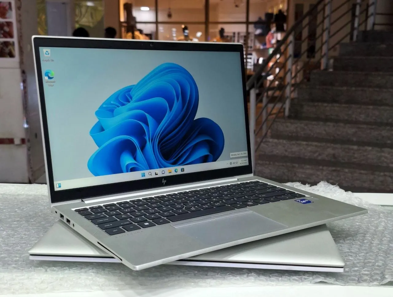 HP EliteBook 840 G8 Business Laptop – photo 3