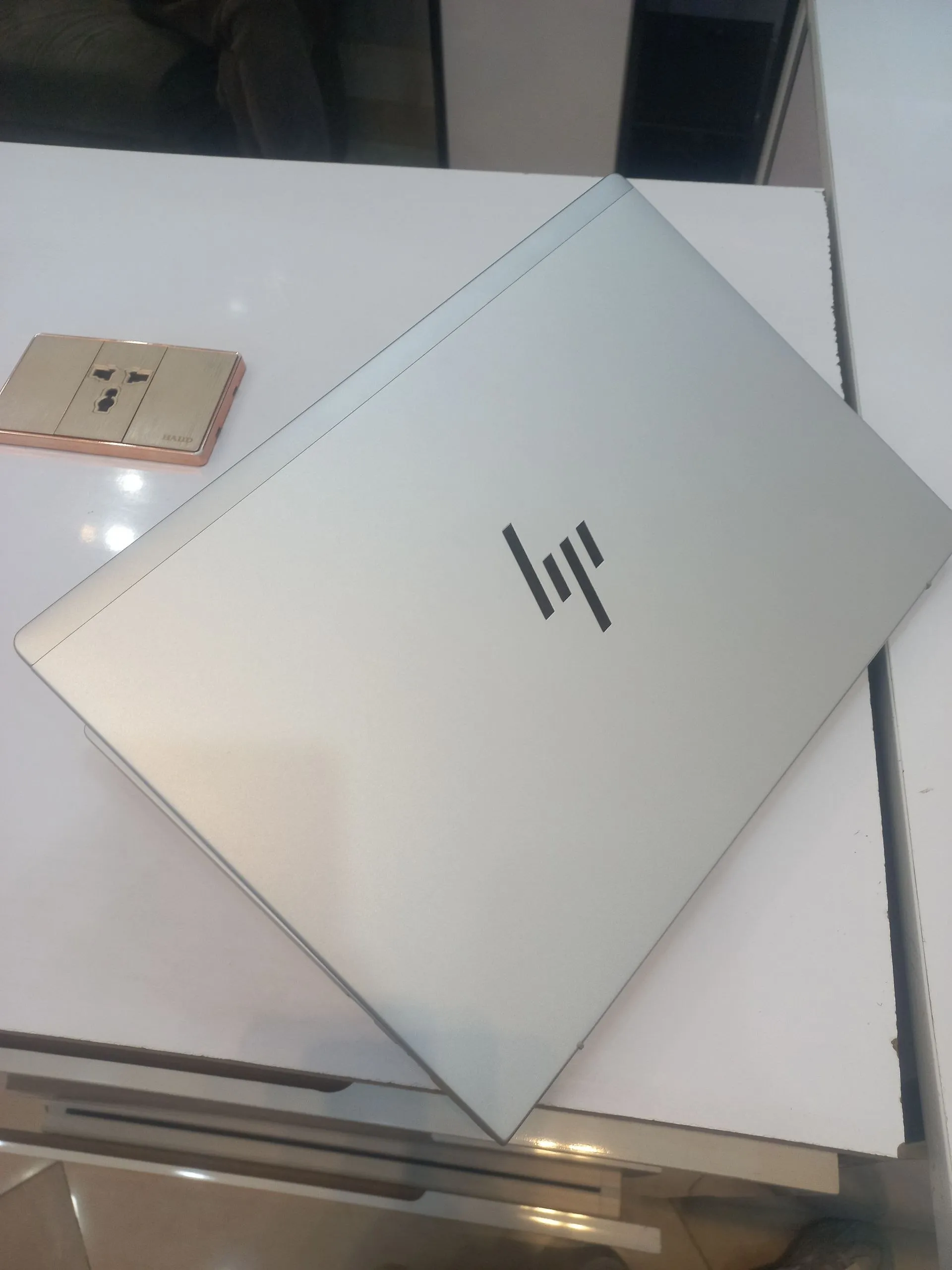HP EliteBook 840 G11 Touchscreen Laptop – photo 5