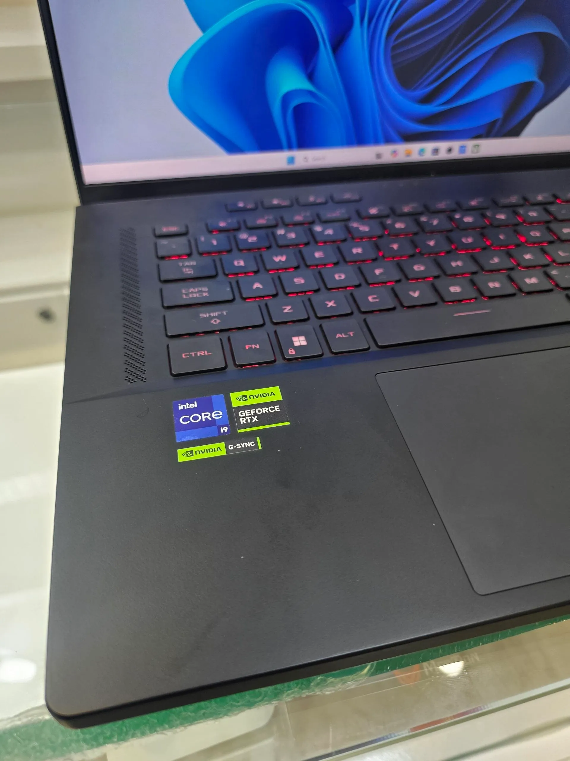 ASUS ROG Zephyrus i9 RTX 4070 Laptop – photo 4