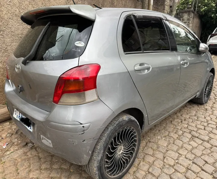 Toyota Yaris Compact 2008 – photo 4