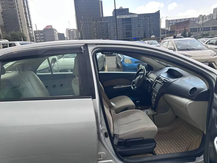 Toyota Yaris Belta 2007 – photo 5
