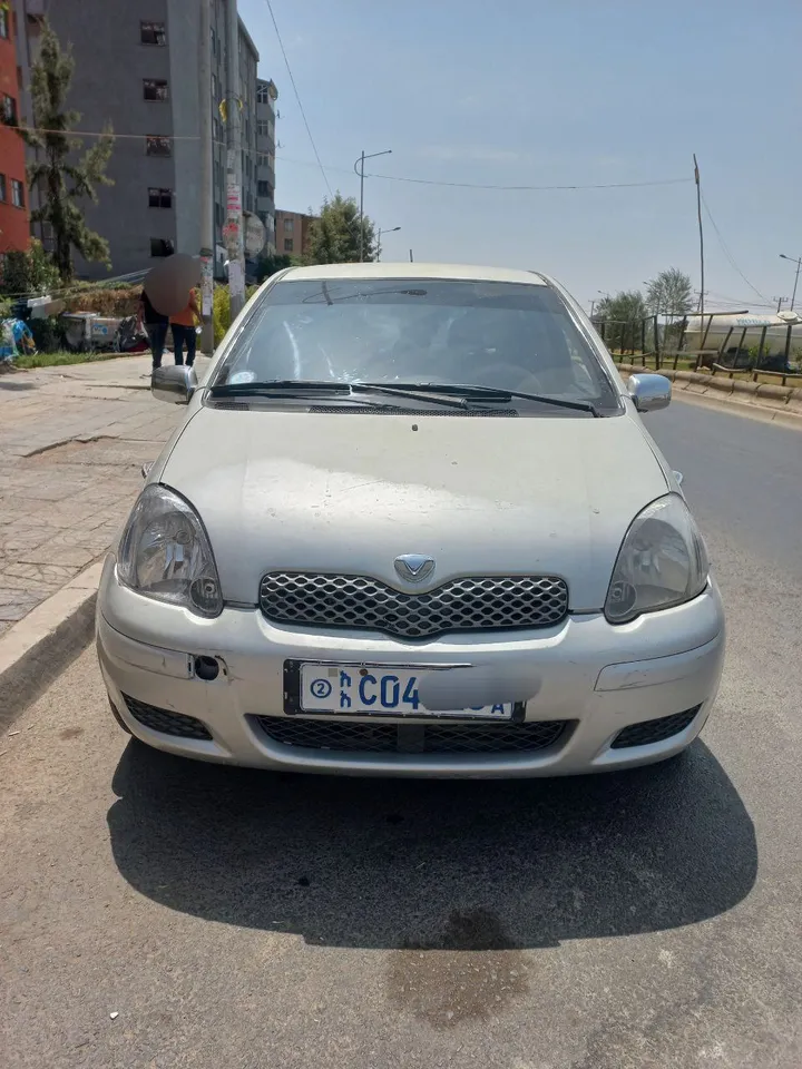Toyota Vitz 2004 Automatic – photo 4