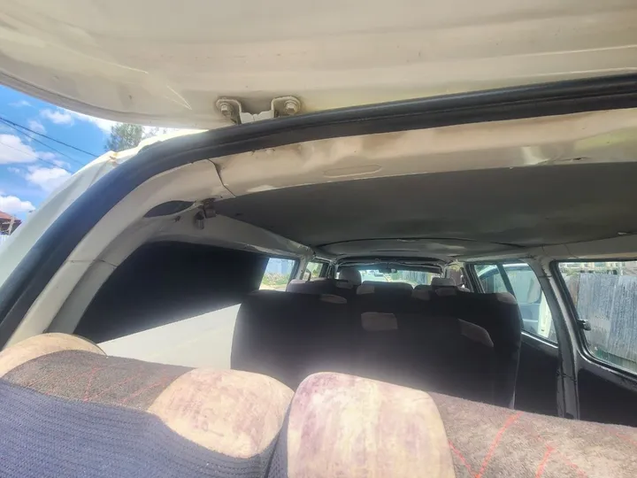 Toyota Hiace Van 2007 – photo 5