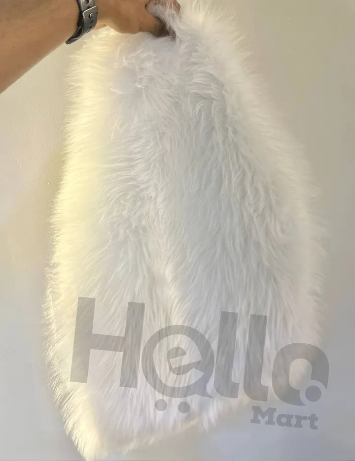 Small White Fur Rug – photo 3