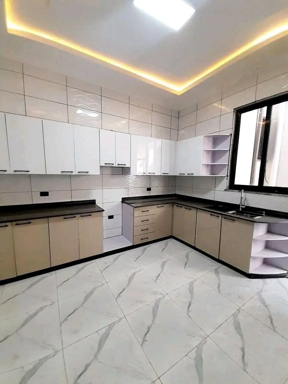 Modern Villa House in Ayat 250 sqm – photo 4