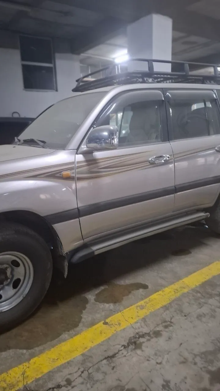 Toyota Landcruiser 105 Diesel Manual – photo 3