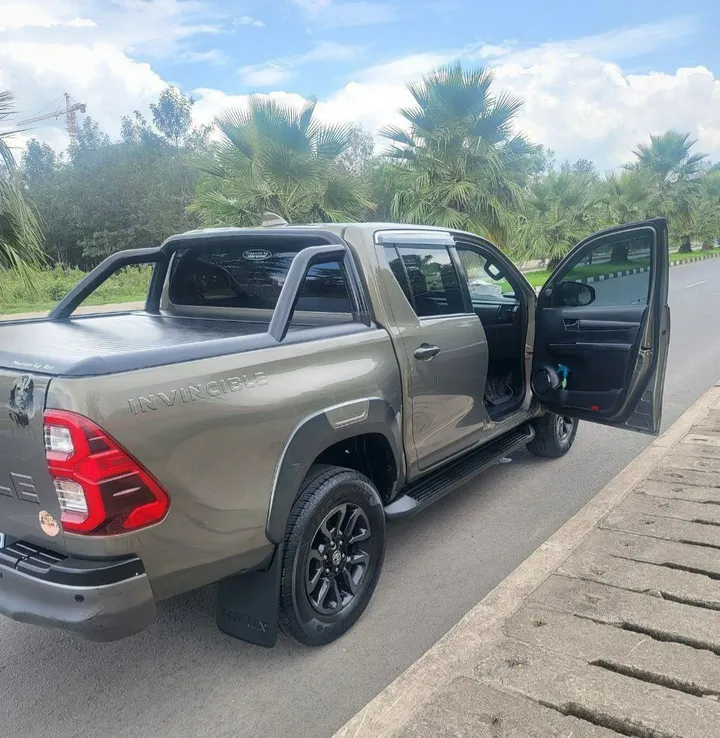 Toyota Invincible Double Cab 2021 – photo 6