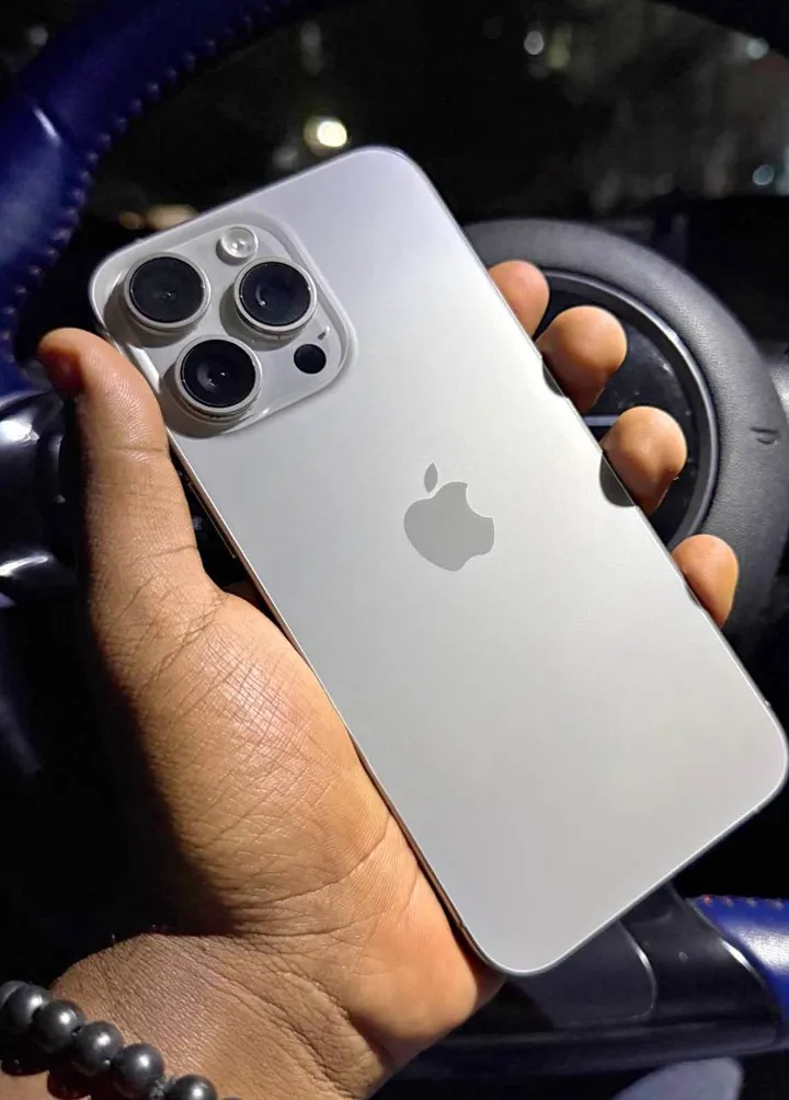iPhone 15 Pro Max 256GB – photo 3