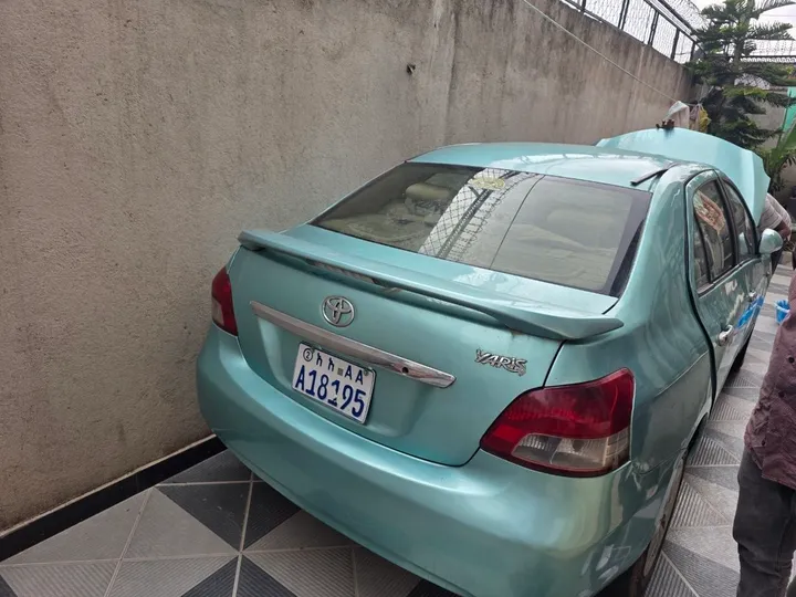 Toyota Yaris Sedan 2007 – photo 4