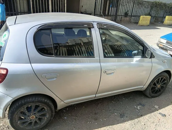 Toyota Vitz Yaris 2002 – photo 3