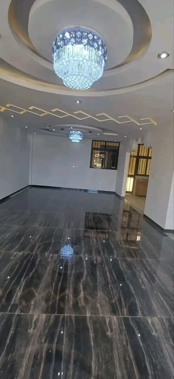 Modern G+2 House in Summit – photo 5