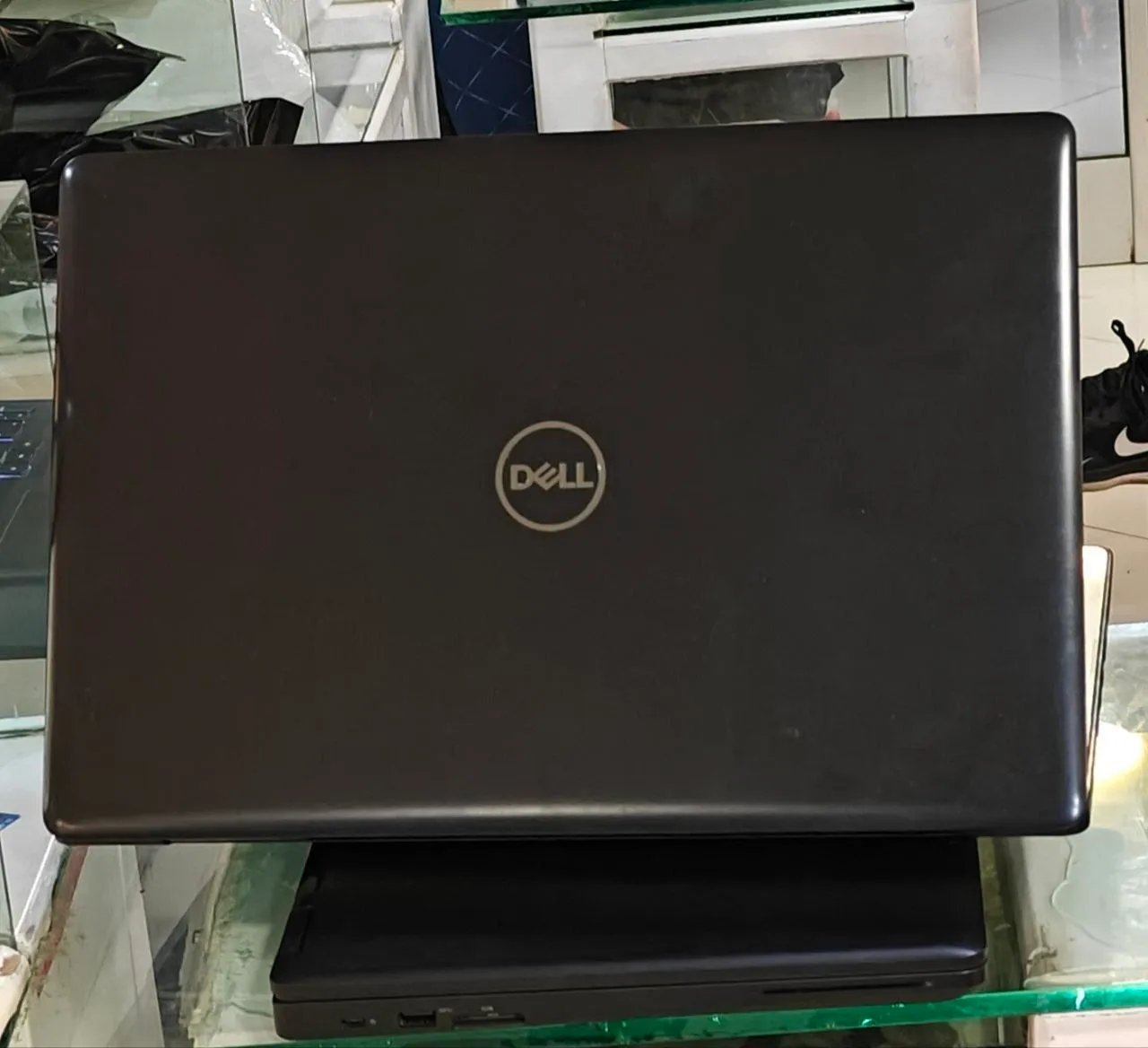 Dell Inspiron 5570 i7 Laptop – photo 3