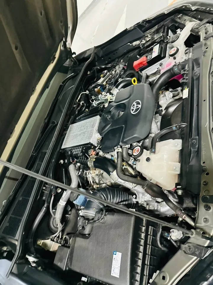 Toyota Hilux Invincible Hybrid 2025 – photo 7