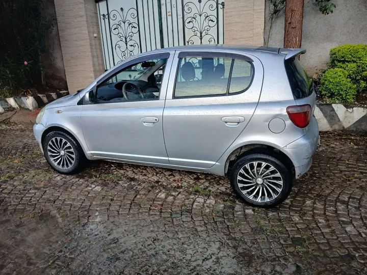 Toyota Vitz 2001 Automatic – photo 3