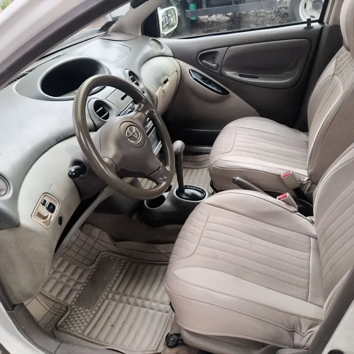 Toyota Platz 2005 Automatic 1.0L – photo 6