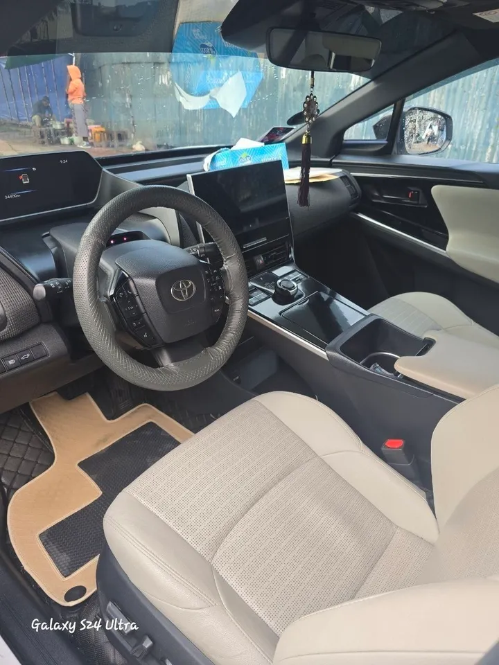 Toyota BZ4X 2024 Electric SUV – photo 5